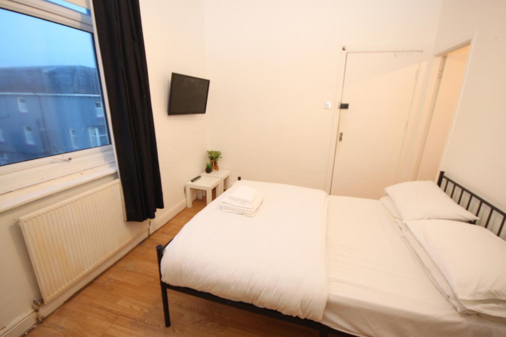 Barton Seaview, Self Catering Studio Apartments, Promenade & Central Beach Location, Families, Couples Or 23 Years Plus Only, Free Parking Blackpool Zimmer foto