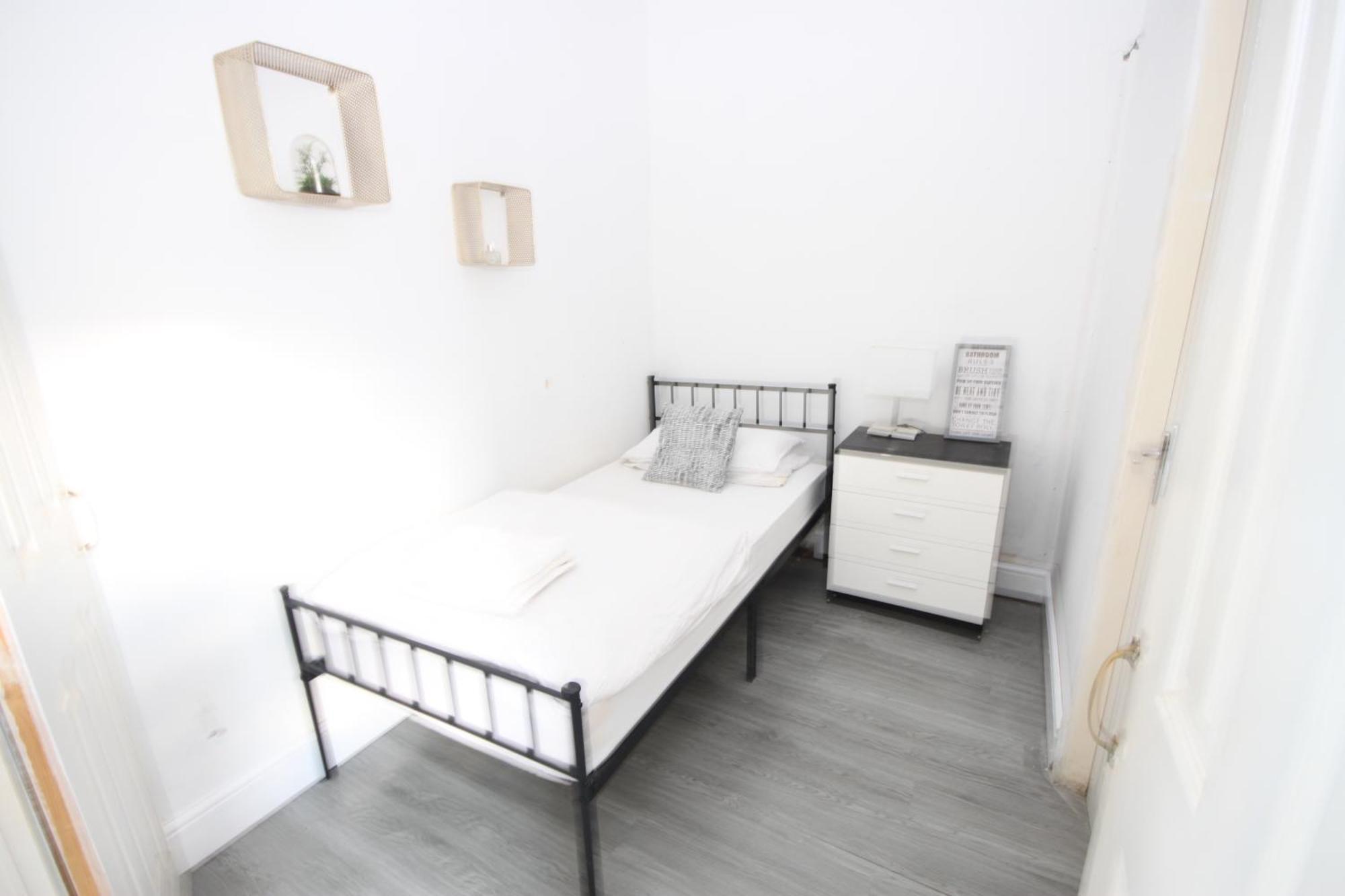 Barton Seaview, Self Catering Studio Apartments, Promenade & Central Beach Location, Families, Couples Or 23 Years Plus Only, Free Parking Blackpool Zimmer foto